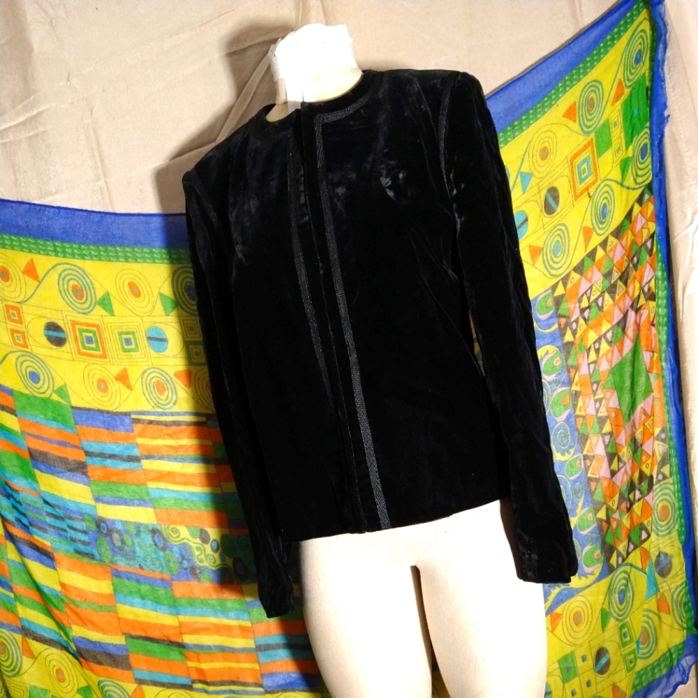 Vintage 60s Rayon Velvet Black Open Blazer Saks Fifth Avenue House of Sanyo. Vin